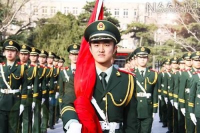 ​毛启国：我国武警部队配发的29种臂章研究