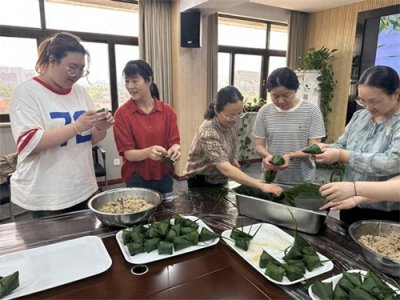 ​建湖县公路事业发展中心开展端午节主题活动：粽香传情暖人心