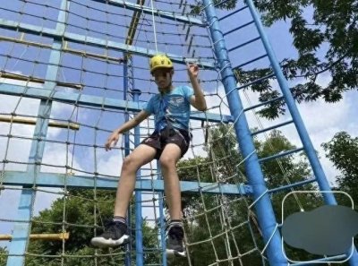 ​小学生校内坠楼自杀生前多次向班主任发出信号法院判学校担责四成