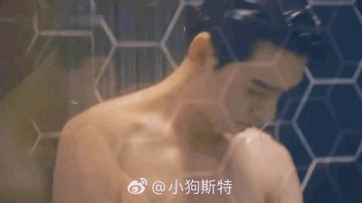 ​众美男沐浴图，这是我不付费就能看得么？