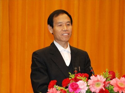 ​砥砺奋进：教育楷模魏书生的励志之路