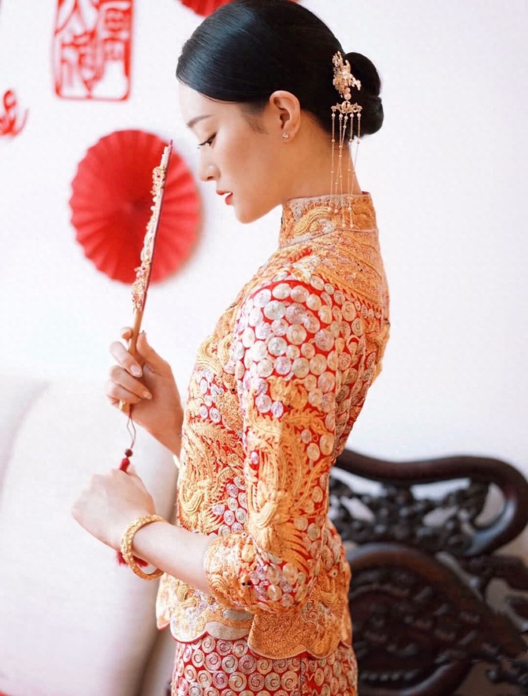 大明朝皇室礼服，中式婚纱王者，这套超美龙凤褂后，是否打动你