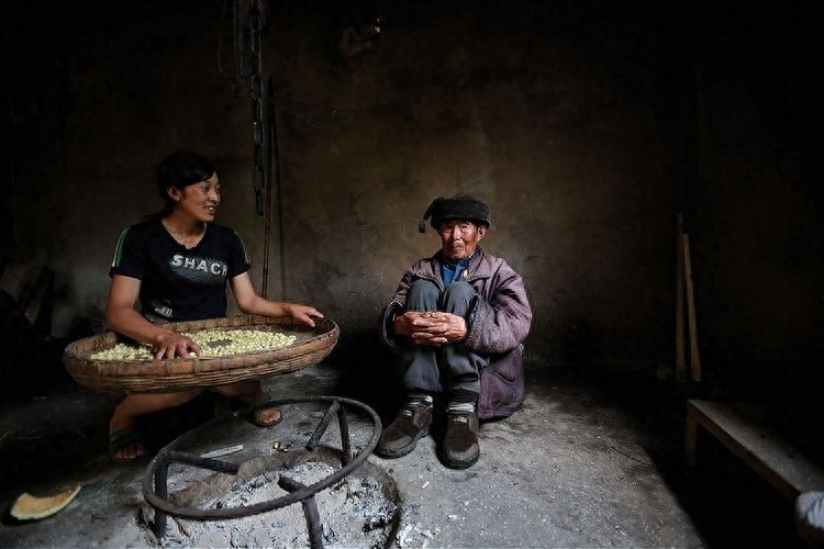 一个喜欢玩火的民族，称自己为火的子孙