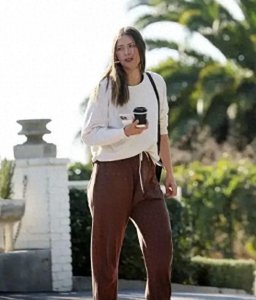 ​网球美少女变大妈！莎拉波娃生子后变化大，网友：已是中年妇女