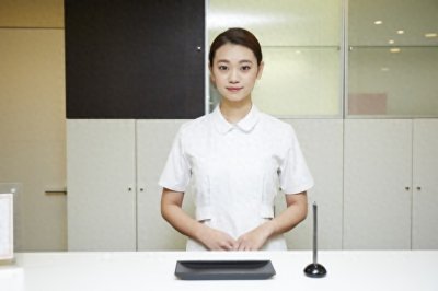 ​热门岗位医美咨询师一个月能挣多少钱？臻美正医咨询师成交培训