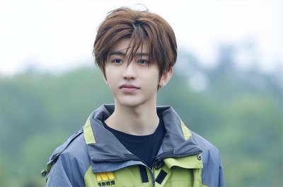 ​表面红得发紫的7位明星，网友却想不出几个他们的代表作