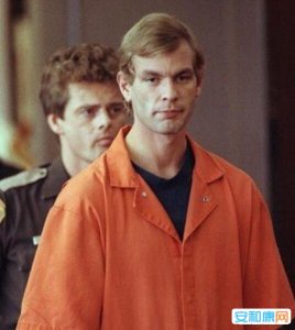 ​美国密我沃基食尸鬼，汉尼拔本形：杰夫瑞·莱昂内我·达莫